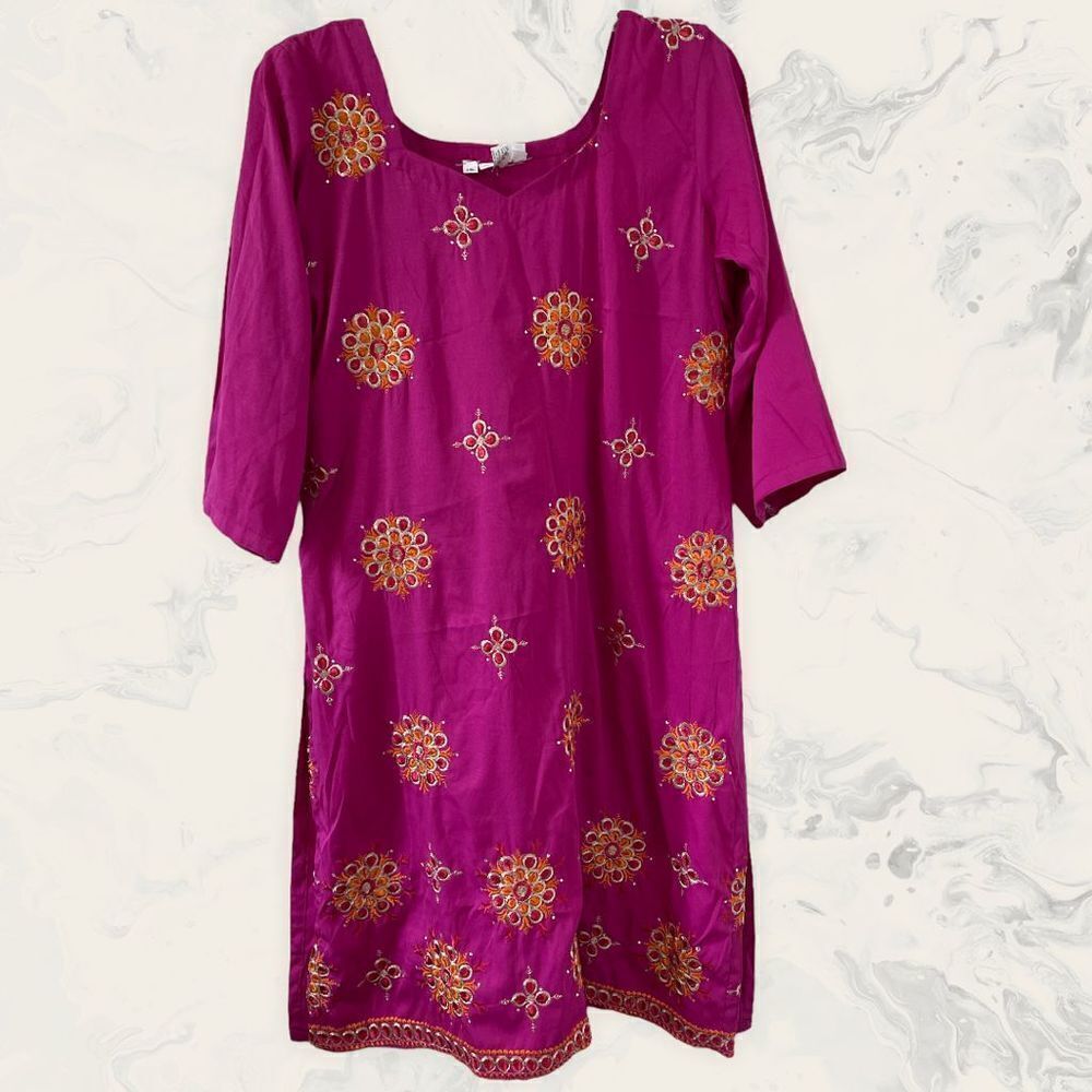 Indian Women’s Embroidered Kurti - Size 42 /Small- Pink / Gold